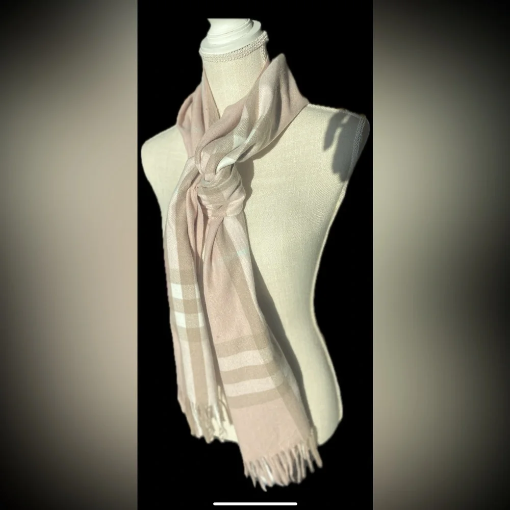 BURBERRY Cashmere Blush Pink Nova CHECK Scarf🔥Huge🔥Excellent Condition🔥75”x14 - Picture 3 of 11